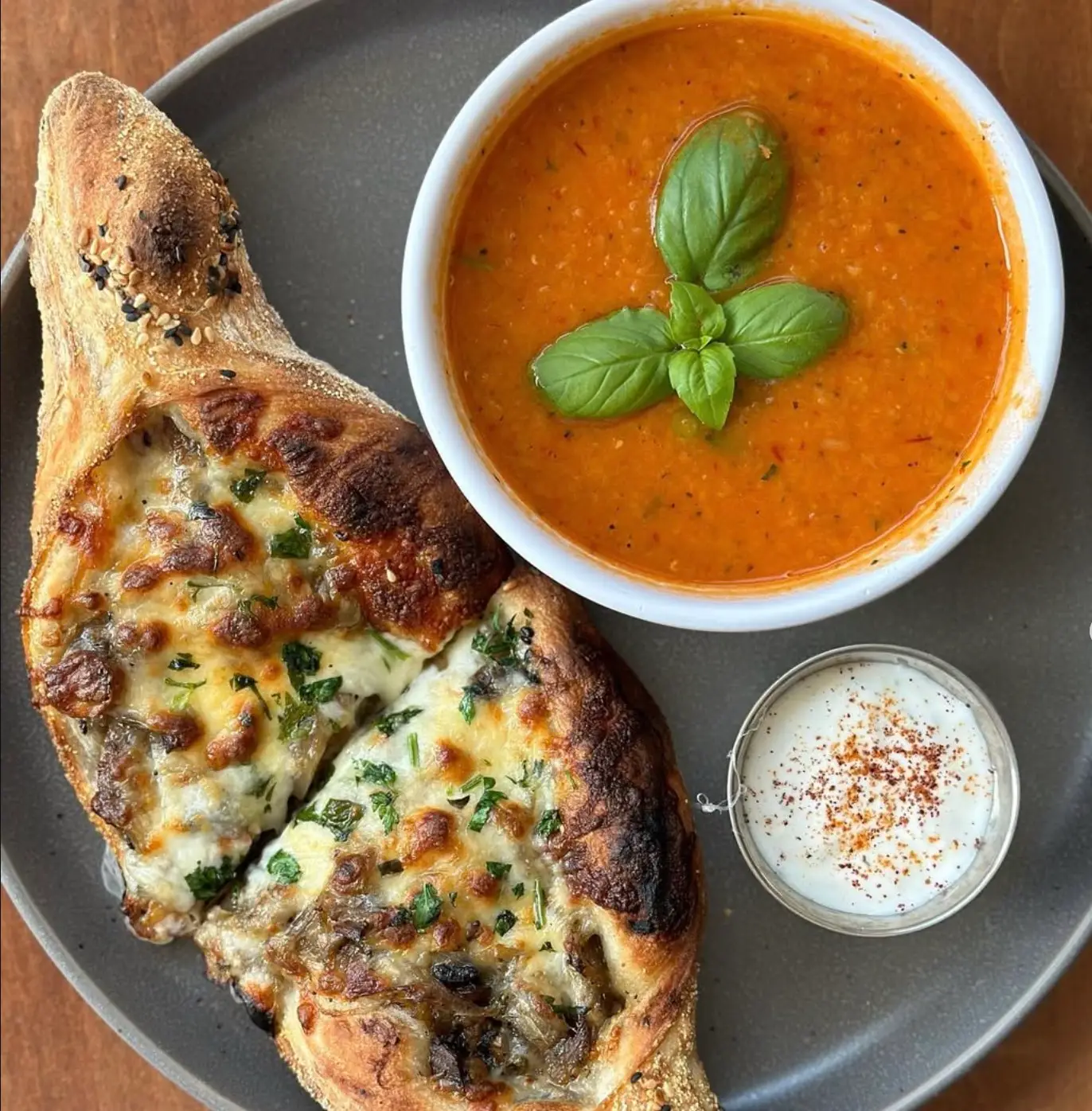 Zizi's Cafe